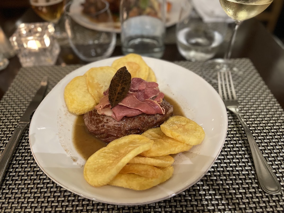 Steak and crisps